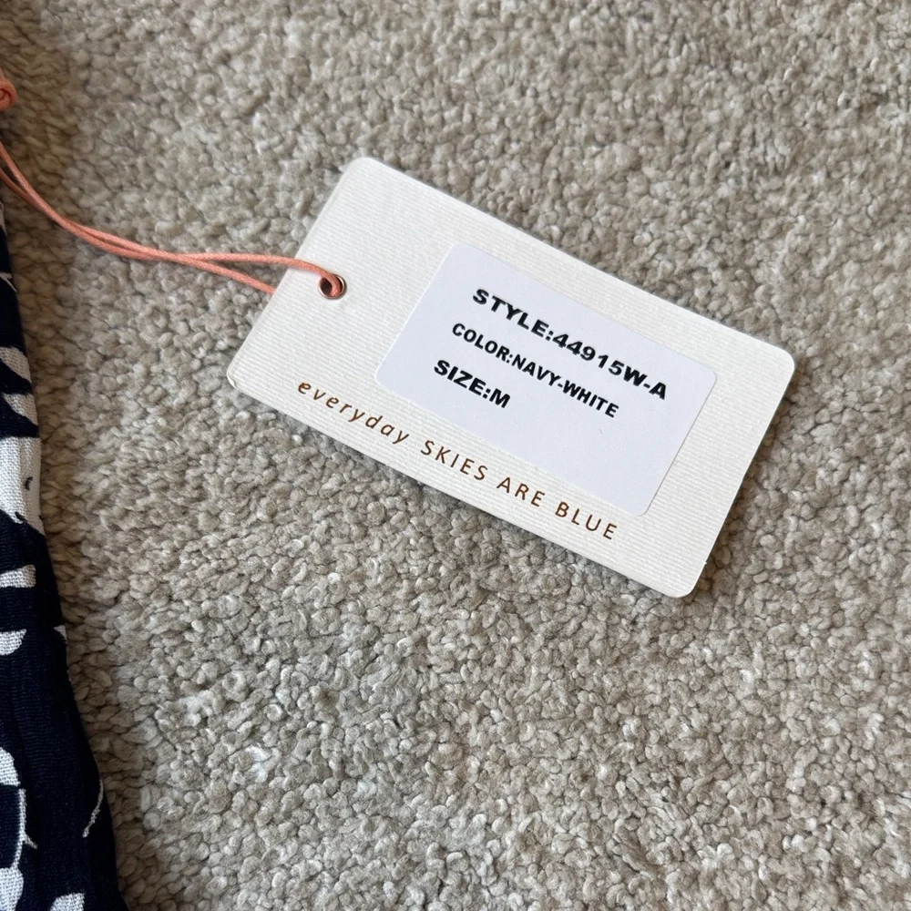 Skies Are Blue Strappy Floral Print Women's Cami Tank Top Navy White Size Medium - Picture 6 of 12